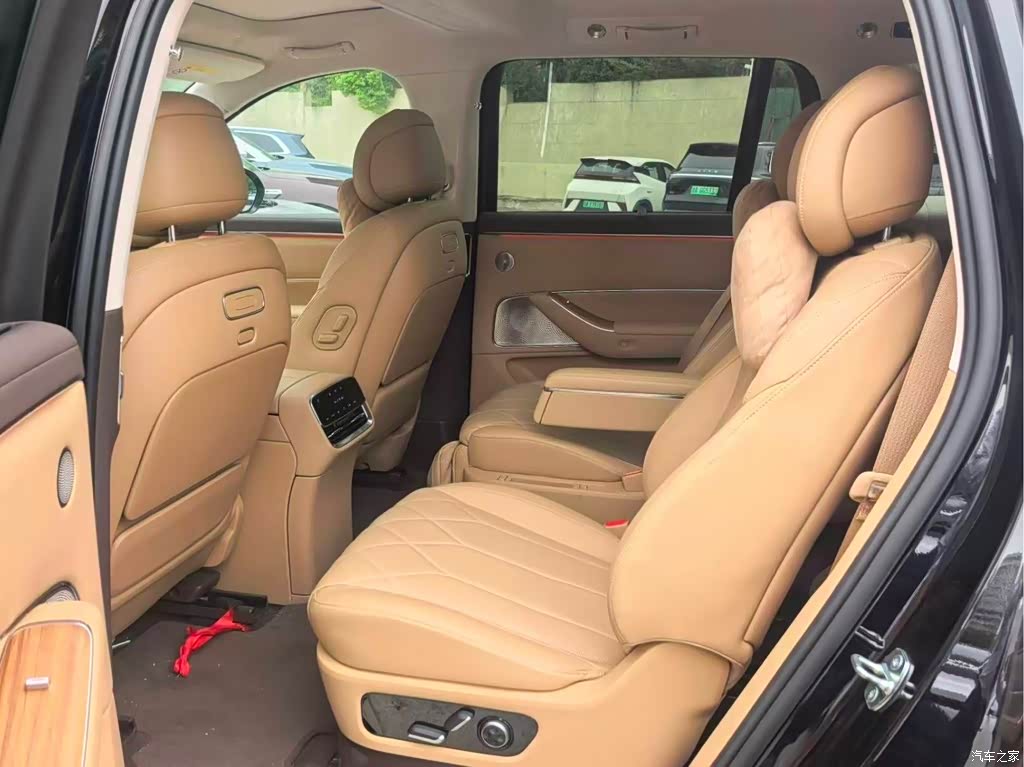 2025 AITO Wenjie AITO M8 Extended Range Ultra 53.4kWh 6-Seater, фото 2, лот 11142167