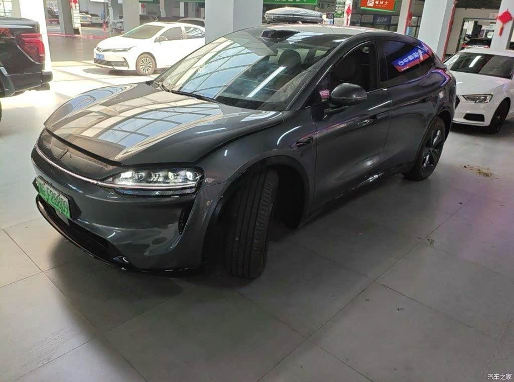 2026 Zhijie Luxeed R7 Range Extender Max, фото 1, лот 11226275