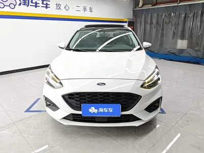 2021 Ford Focus Hatchback EcoBoost 180 Auto Trend, фото 2, лот 10889158