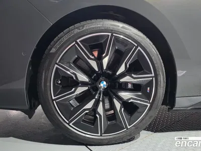 2025 BMW i7 M70 xDrive M Performance, фото 4, лот 10083704