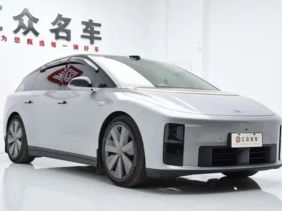 2025 Li Auto i6 4WD Base Model, фото 3, лот 10445123