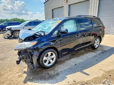 2013 TOYOTA SIENNA LE, фото 1, лот 10550204