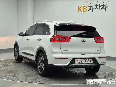 2017 Kia Niro Prestige, фото 2, лот 10390858