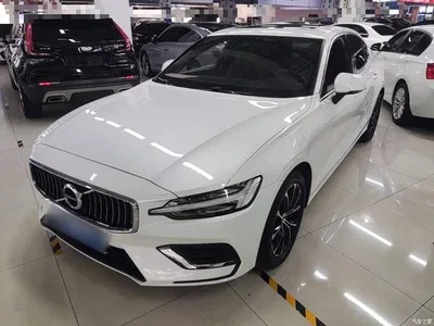 2020 Volvo S60 T4 Momentum Luxury Edition, фото 1, лот 10389755