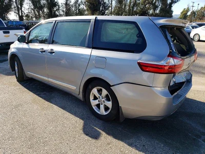 2016 TOYOTA SIENNA, фото 2, лот 10543488