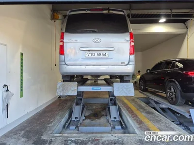 2012 Hyundai Starex 12-Seater Wagon, фото 2, лот 10181470