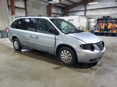 2005 CHRYSLER TOWN & COUNTRY LX, фото 4, лот 10970823