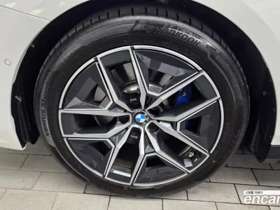 2026 BMW 5-Series 520i M Sport, фото 4, лот 10193535