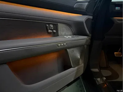 2025 NIO ES8 Model 6-Seat Executive Luxury Edition, фото 4, лот 10455465