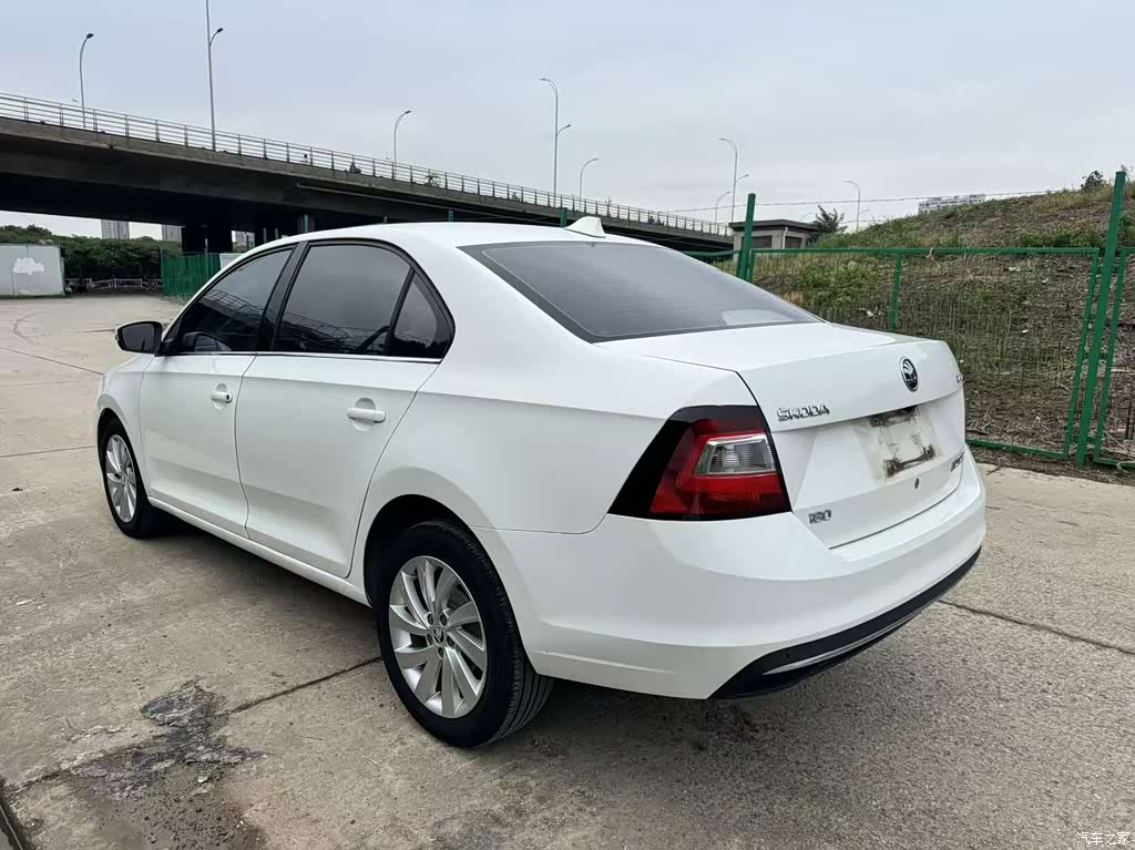 2018 Škoda Rapid 1.6L Automatic Comfort Edition, фото 4, лот 10349388
