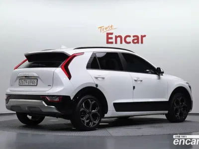2022 Kia Niro Signature, фото 2, лот 10113678