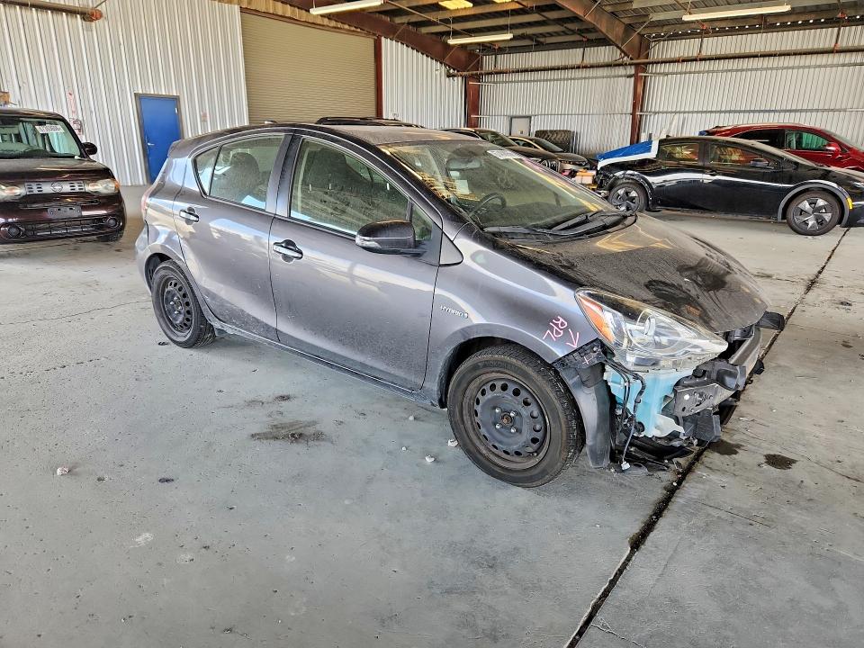 2015 TOYOTA PRIUS C TWO, фото 4, лот 10508553