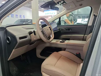 2025 Li Auto Li i8 Standard Edition, фото 4, лот 11073242