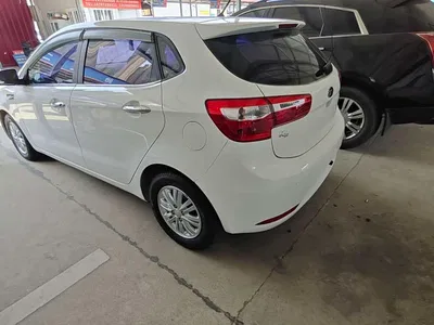 2012 Kia K2 Hatchback 1.4L MT GLS Commemorative Edition, фото 4, лот 10449079