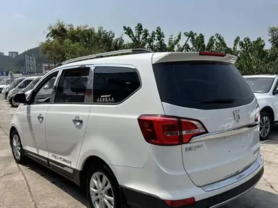 2016 Baojun 730 1.5L Manual Comfort 7-seater China V, фото 4, лот 11163554