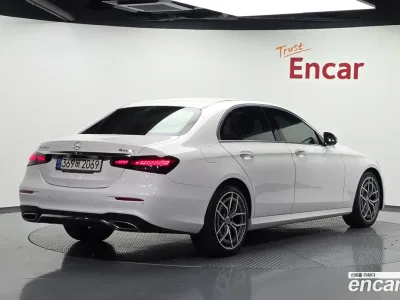 2021 Mercedes-Benz E-Class E220d 4MATIC AMG Line, фото 1, лот 10049295
