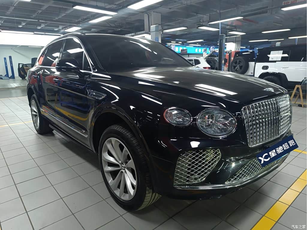 2021 Bentley Bentayga 4.0T V8, фото 3, лот 11195364