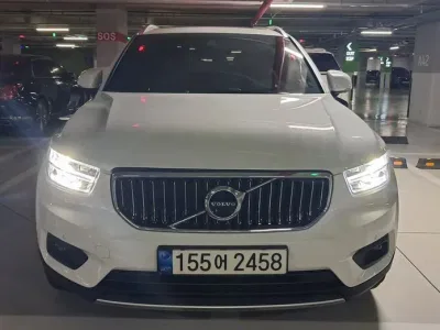 2022 Volvo XC40 B4 Inscription, фото 1, лот 10520544