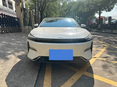 2024 Geely Galaxy Galaxy L6 125km PLUS Soaring Dragon Edition, фото 2, лот 10432355