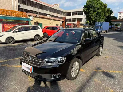 2013 Volkswagen Lavida Facelift Classic 1.6L Automatic Comfort, фото 1, лот 10393883