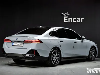 2026 BMW 5-Series 520i Special Edition, фото 1, лот 10192189