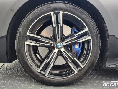 2025 BMW 3-Series 320i M Sport, фото 4, лот 11268077
