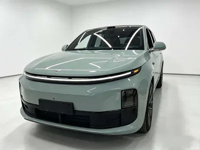 2025 Li Auto L6 Max Smart Renewal Edition, фото 1, лот 11175023
