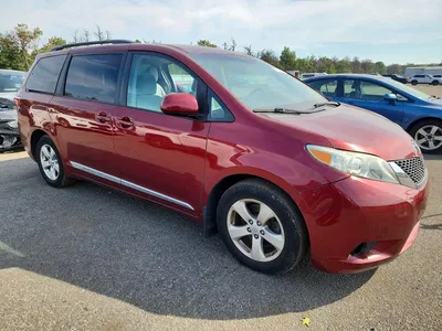 2017 TOYOTA SIENNA LE, фото 4, лот 11588267