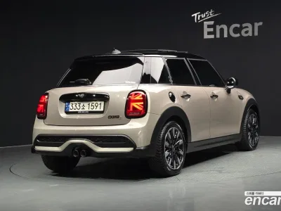 2023 Mini Cooper 5Door Classic, фото 2, лот 10205169