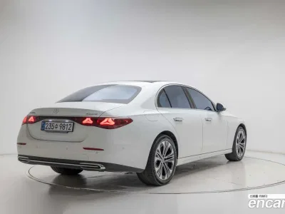 2025 Mercedes-Benz E-Class E350 4MATIC Exclusive, фото 1, лот 10077609