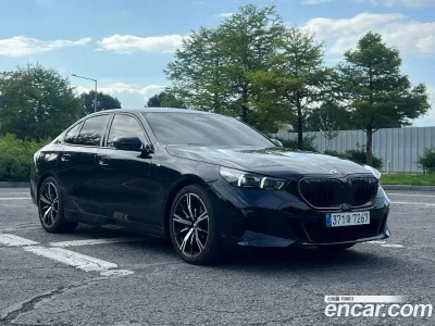 2025 BMW 5-Series 530i xDrive M Sport, фото 2, лот 10141588