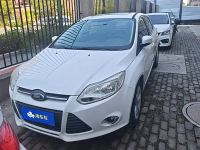 2012 Ford Focus Hatchback 1.6L Manual Trend, фото 2, лот 10404262