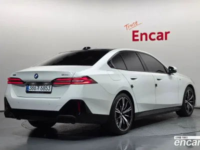 2025 BMW 5-Series 530i xDrive M Sport, фото 2, лот 10199744