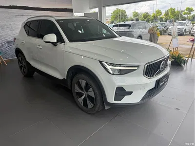 2024 Volvo XC40 B3 Smart Elite Luxury Edition, фото 3, лот 10350624