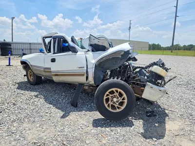 2001 CHEVROLET SILVERADO C1500, фото 4, лот 10976524