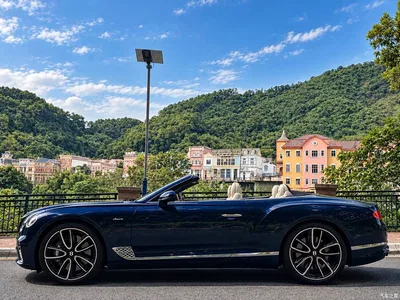 2023 Bentley Continental 4.0T GT V8 Convertible Elegance Edition, фото 2, лот 10455916