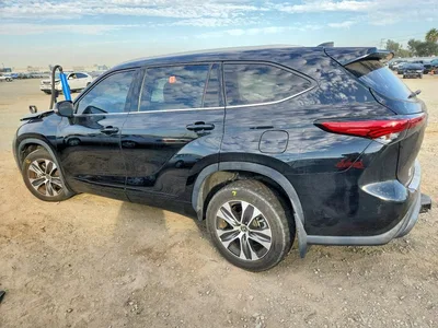 2022 TOYOTA HIGHLANDER XLE, фото 2, лот 10527821