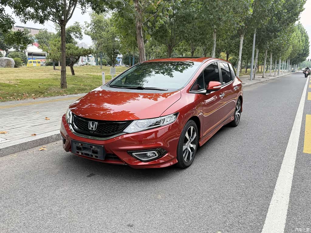 2013 Honda Jade 1.8L CVT Luxury Edition 5-seater, фото 1, лот 11195849