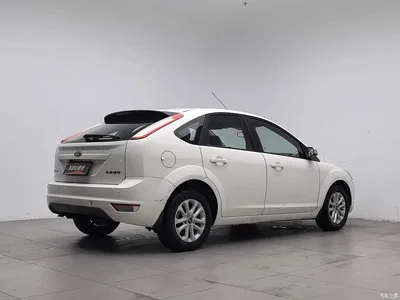 2013 Ford Focus Hatchback Classic 1.8L Manual Base, фото 2, лот 10270776