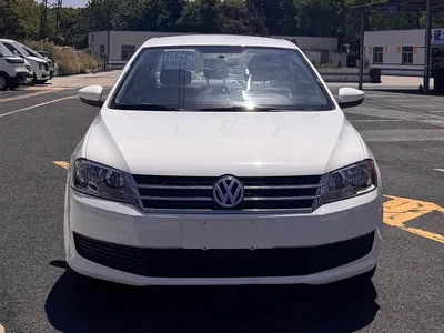 2013 Volkswagen Lavida Facelift Classic 1.6L Automatic Trend, фото 2, лот 10454703