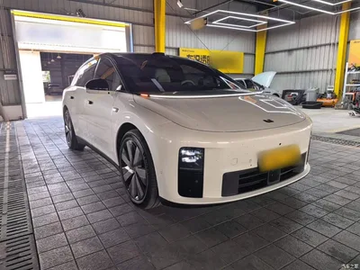 2025 Li Auto i6 4WD Base Model, фото 4, лот 10388539