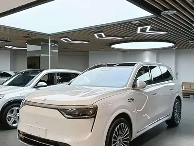2025 AITO Wenjie AITO M8 Model Extended Range Max Edition 37kWh 6-Seater, фото 1, лот 10277611