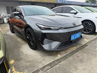 2024 Changan UNI-V 1.5T Deluxe, фото 2, лот 10249925