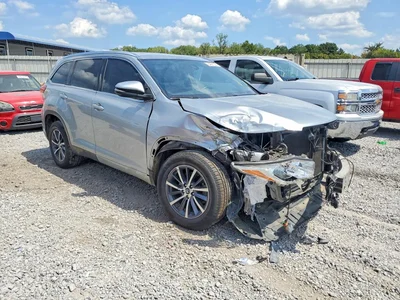 2017 TOYOTA HIGHLANDER XLE, фото 4, лот 10534892