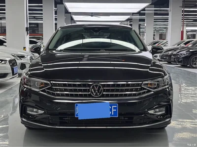2025 Volkswagen Magotan Popular Edition 330TSI DSG Luxury, фото 2, лот 10436881