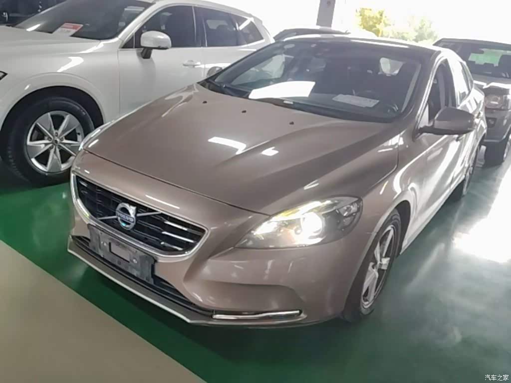 2016 Volvo V40 T3 Comfort Edition, фото 2, лот 11215600