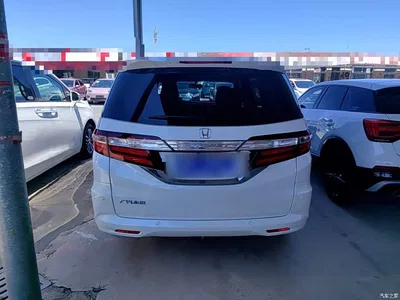 2015 Honda Odyssey Facelift 2.4L Luxury Edition, фото 4, лот 10438256