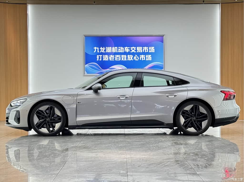 2023 Audi e-tron GT Base Model, фото 3, лот 10471454
