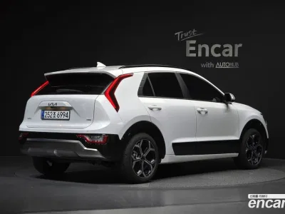 2025 Kia Niro Signature, фото 2, лот 10115474