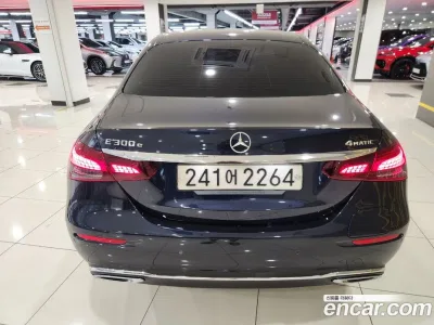 2023 Mercedes-Benz E-Class E300e 4MATIC Exclusive, фото 4, лот 11254557